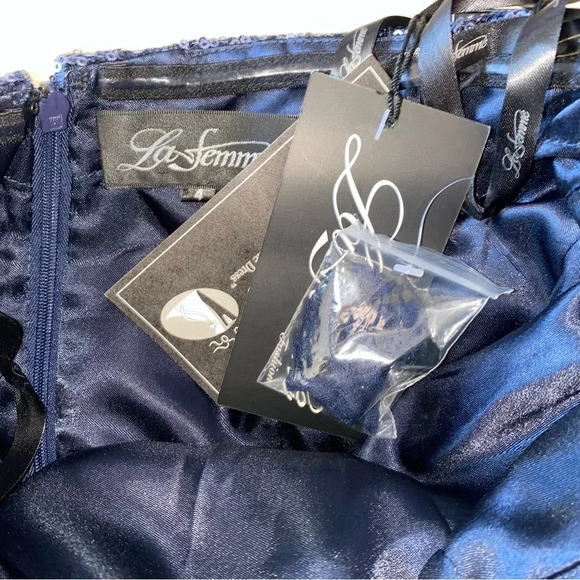 ✨NWT La Femme Slate Blue Sequin Strapless Cocktail Party Mini Dress Size 4 - Picture 6 of 12